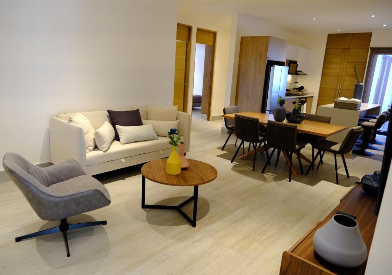 Cumbres Gardens Apartment